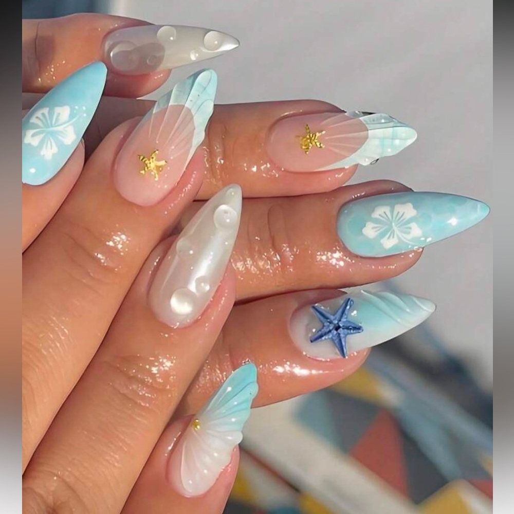 ✨3D Seashells by the Seashore Press on Nails NWT ✨